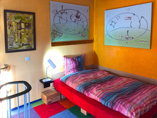 Bett im Schlafzimmer